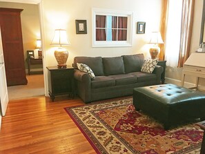 Large Extended Suite 503 (1bdrm apt) | Living room