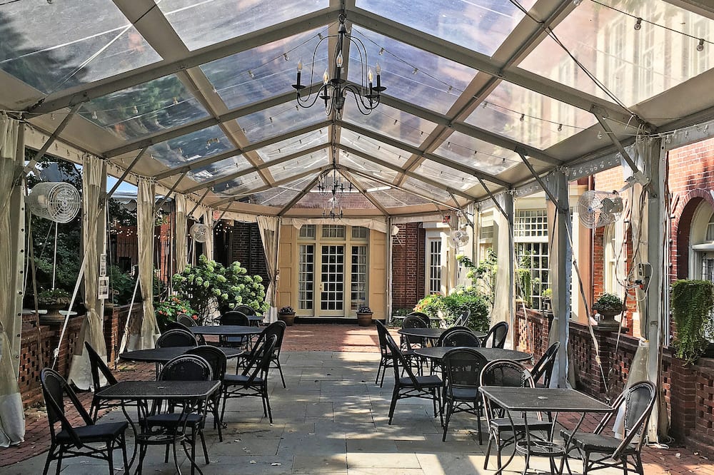 Morris House Hotel
