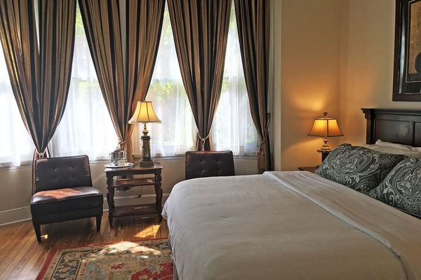 Luxury Room 401.King | Premium bedding, pillowtop beds, individually decorated