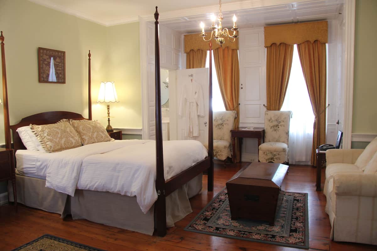 Luxury Room 301 Main House | Premium bedding, pillowtop beds, iron/ironing board, WiFi (free)