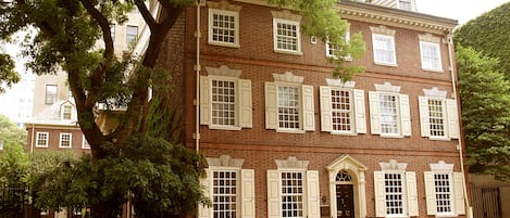 Fachada de la propiedad