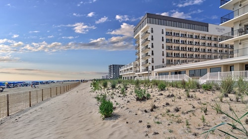 Henlopen Oceanfront Hotel