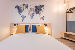 Standaard kamer, 1 tweepersoonsbed | Een bureau, geluiddichte muren, babybedden (toeslag), gratis wifi