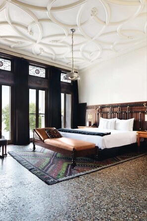 Chambre, 1 très grand lit (Founders) | Literie de qualité, couette en duvet, lit avec matelas à plateau-coussin