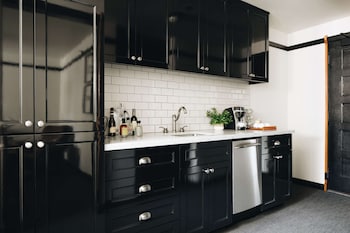 Suite (Bilevel) | Premium bedding, down comforters, pillowtop beds, minibar at Chicago Athletic Association, a Hyatt Hotel