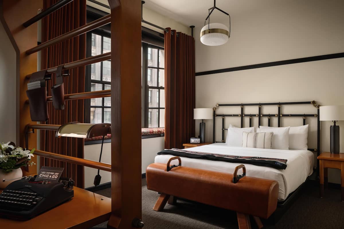 Junior Suite, 1 King Bed (Madison View) | Premium bedding, down comforters, pillowtop beds, minibar