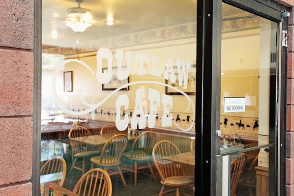 Breakfast, lunch and dinner served