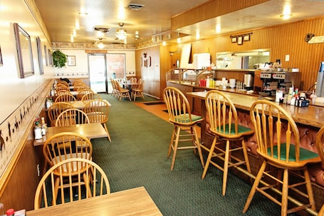 Breakfast, lunch and dinner served