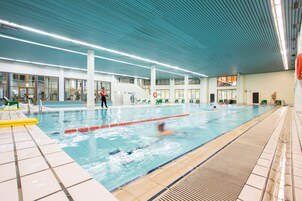 2 indoor pools