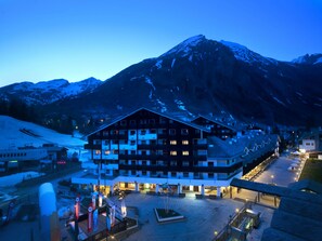 Front of property – evening/night - TH La Thuile - Planibel Residence (La Thuile)