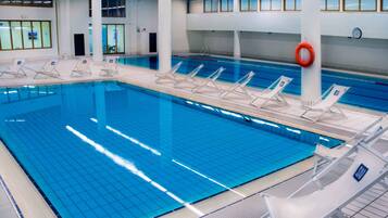 2 piscines couvertes