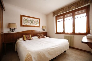 암막 커튼, 유아용 침대, 침대 시트