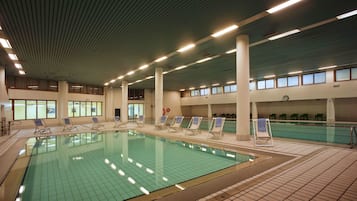 2 indoor pools