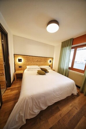 Blackout curtains, cots/infant beds, bed sheets - TH La Thuile - Planibel Residence (La Thuile)