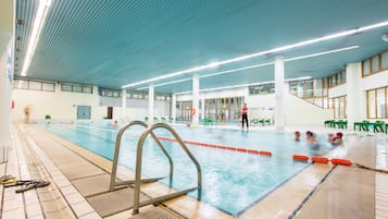 2 indoor pools