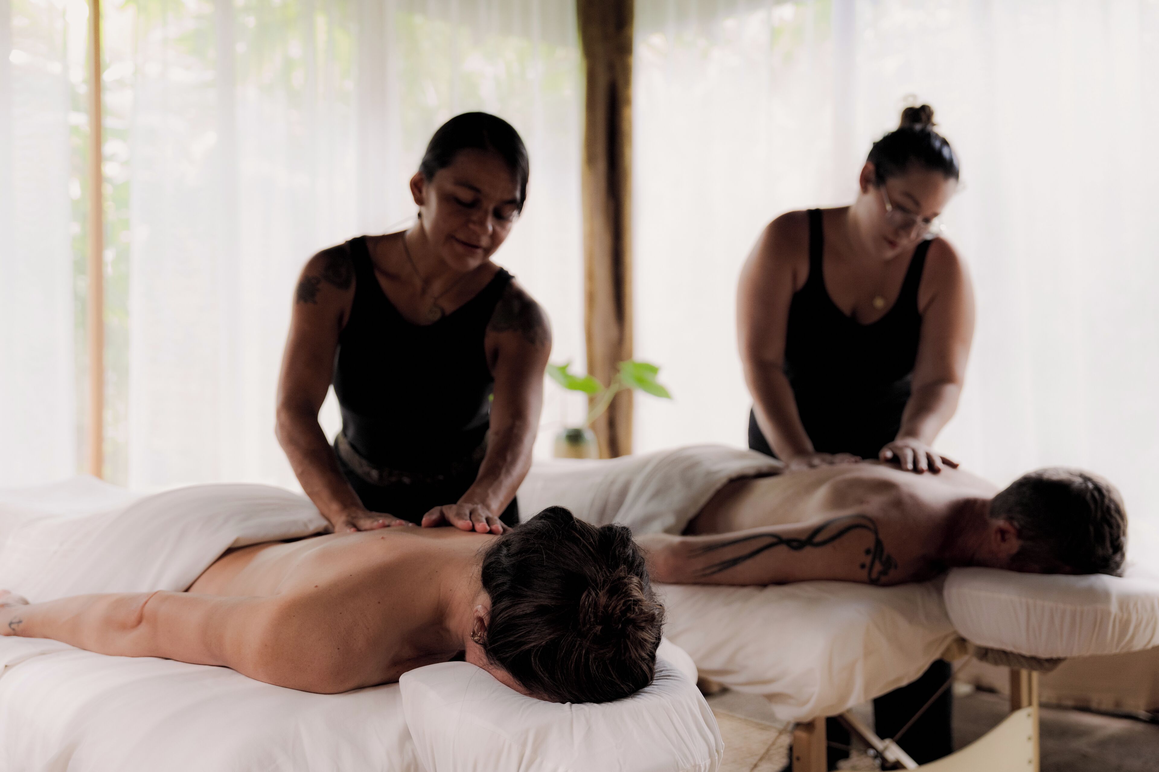 Couples treatment rooms, body treatments, aromatherapy, Thai massages