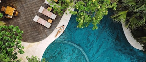 Outdoor pool, open 9:00 AM to 9:00 PM, free pool cabanas, pool loungers