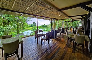 2 restaurants; breakfast, lunch, dinner, and brunch served - El Establo Mountain Hotel (Monteverde)