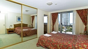 Room - Centrepoint Resort (Surfers Paradise)
