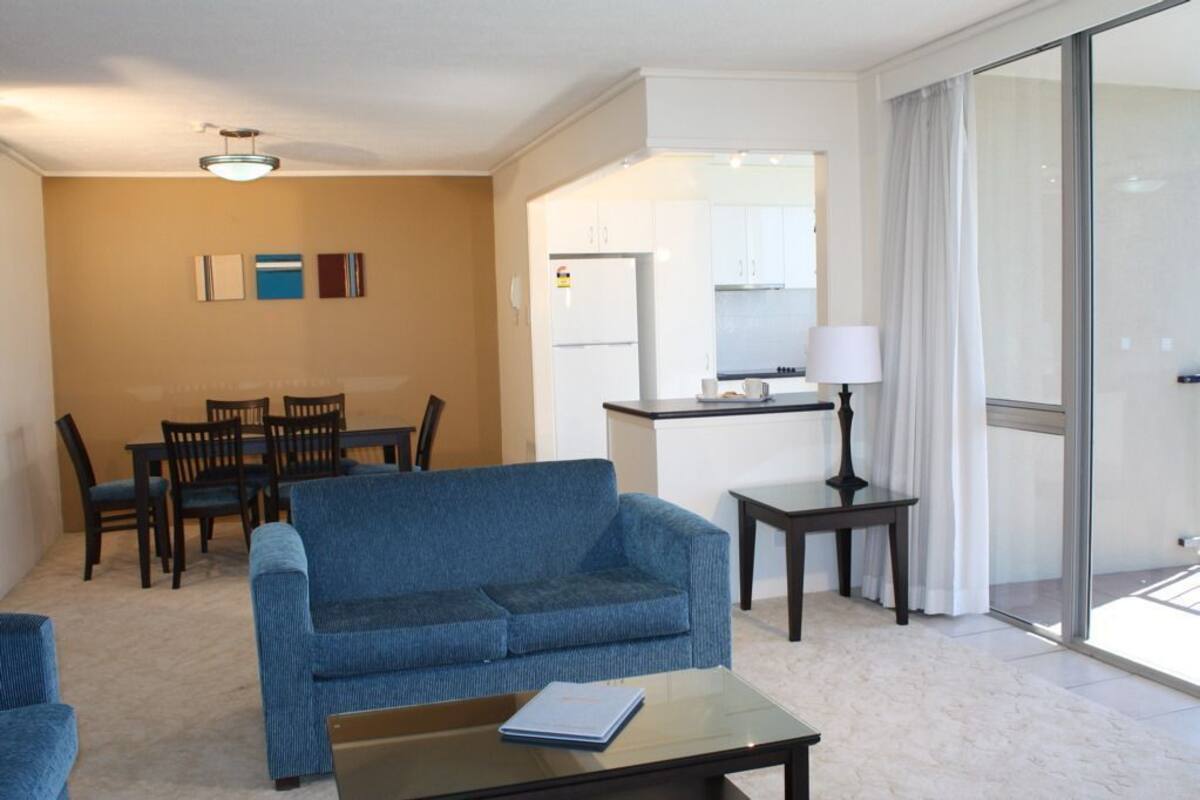 Apartamento, 2 habitaciones (Budget) | Sala de estar | Una televisión