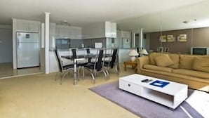 Living room - Centrepoint Resort (Surfers Paradise)