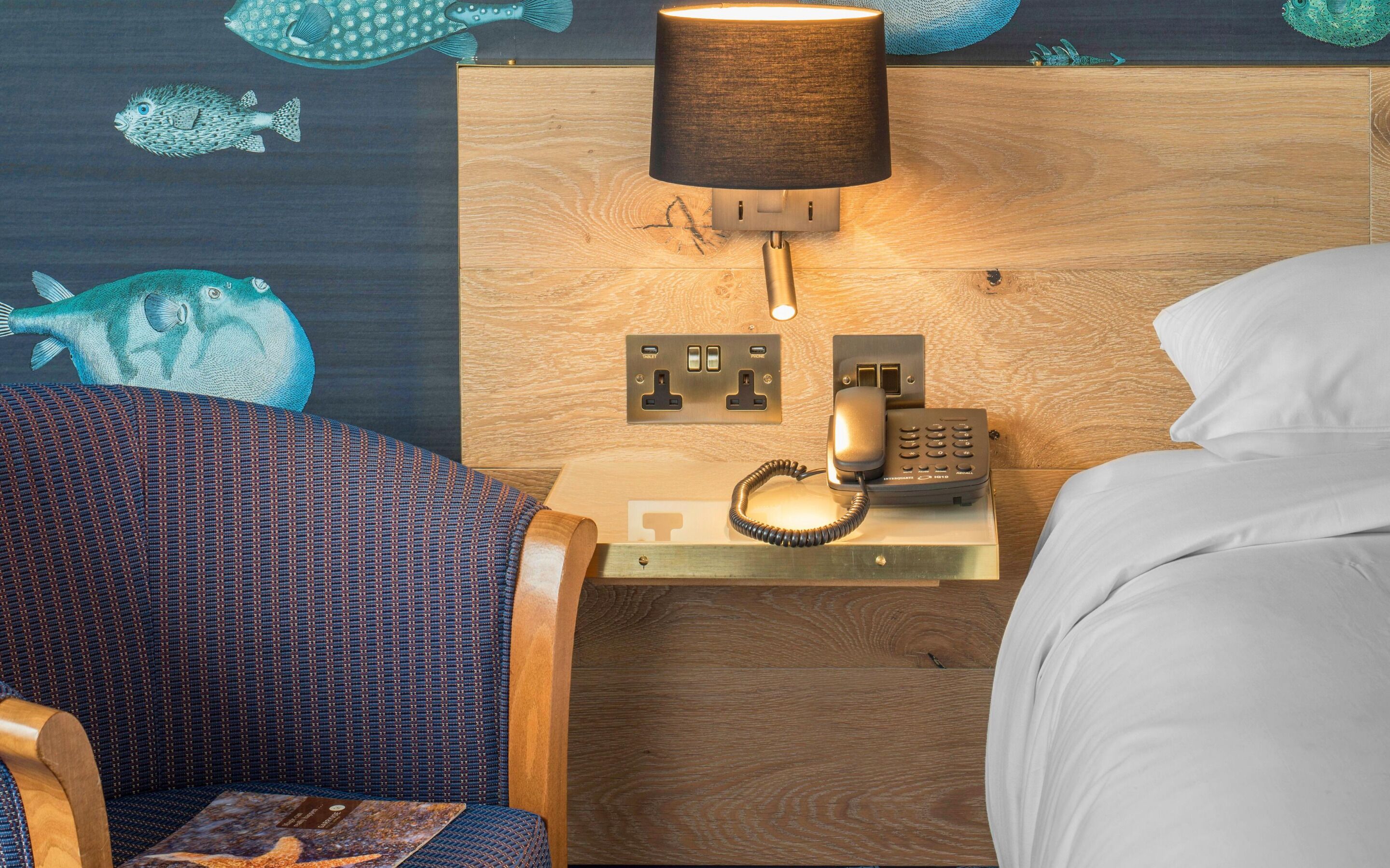 iron/ironing board, free wifi