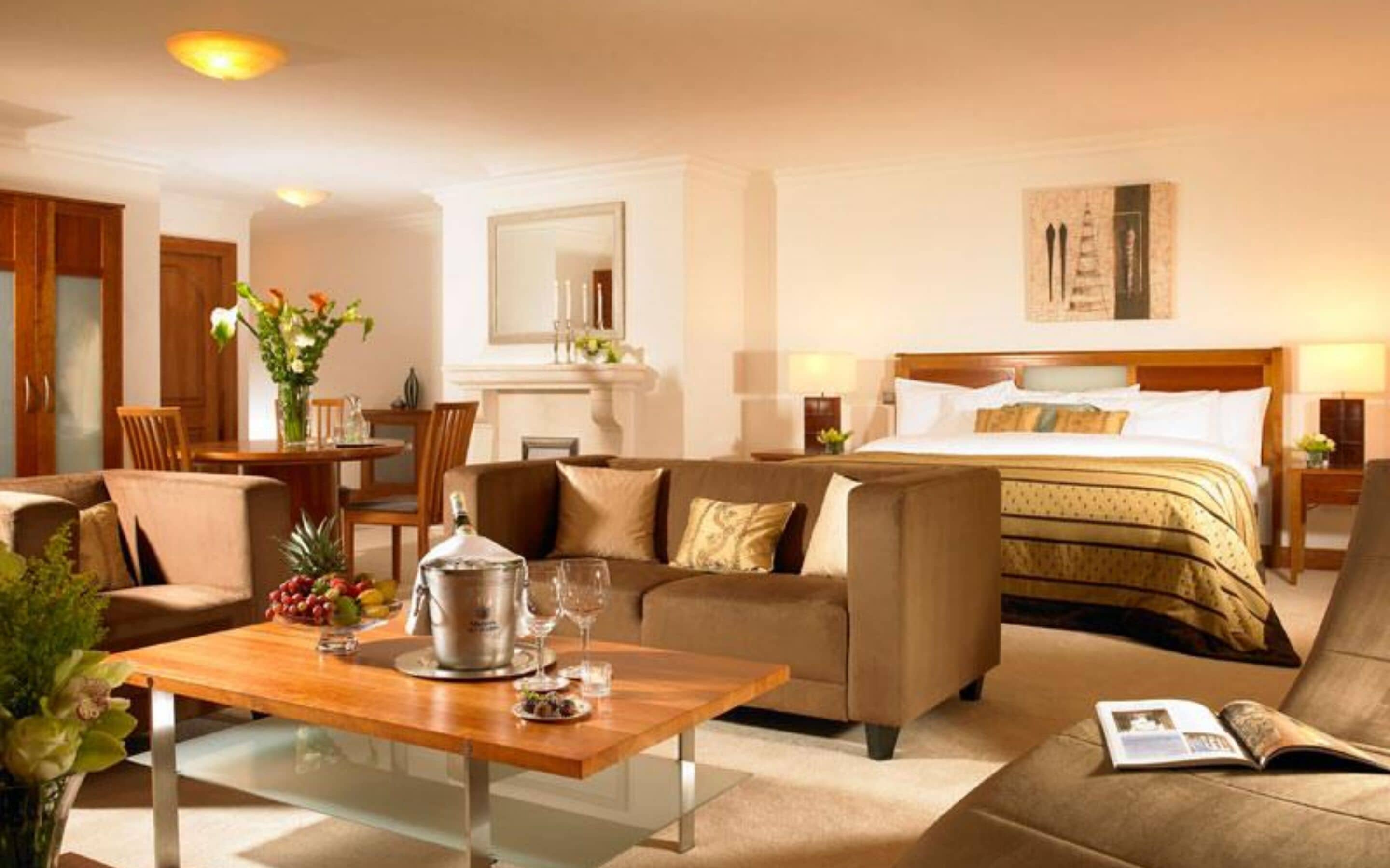 iron/ironing board, free wifi