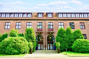 Front of property - Jess Hotel Krolewski Gdansk Old Town (Gdansk)