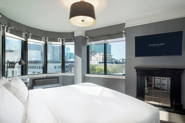 Premium bedding, in-room safe, individually decorated, desk