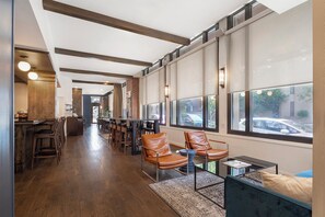 Frokost serveres, amerikanske retter