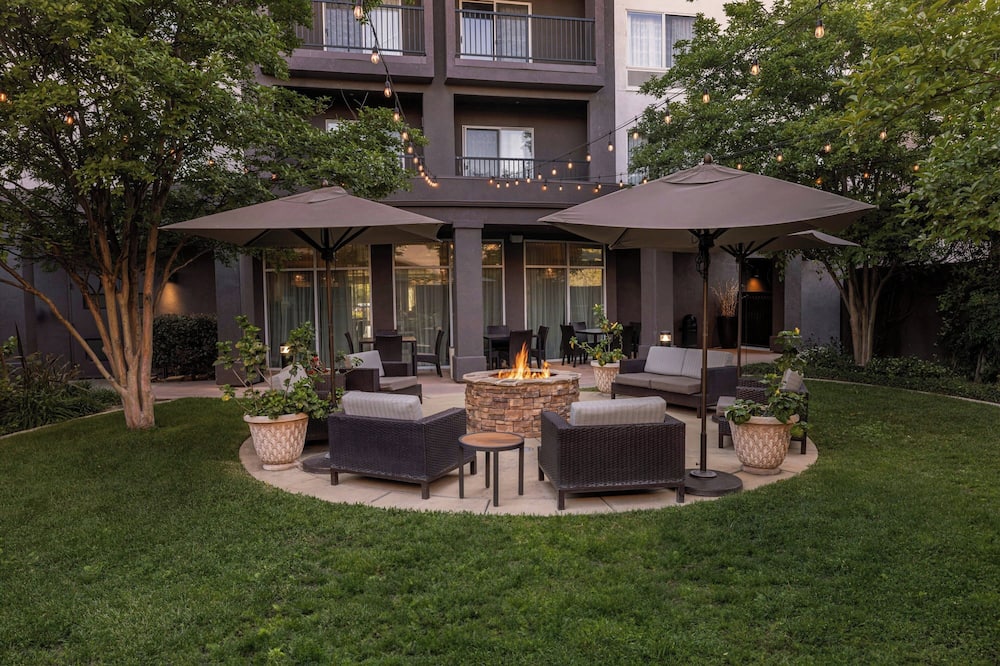 Courtyard by Marriott Ventura Simi Valley