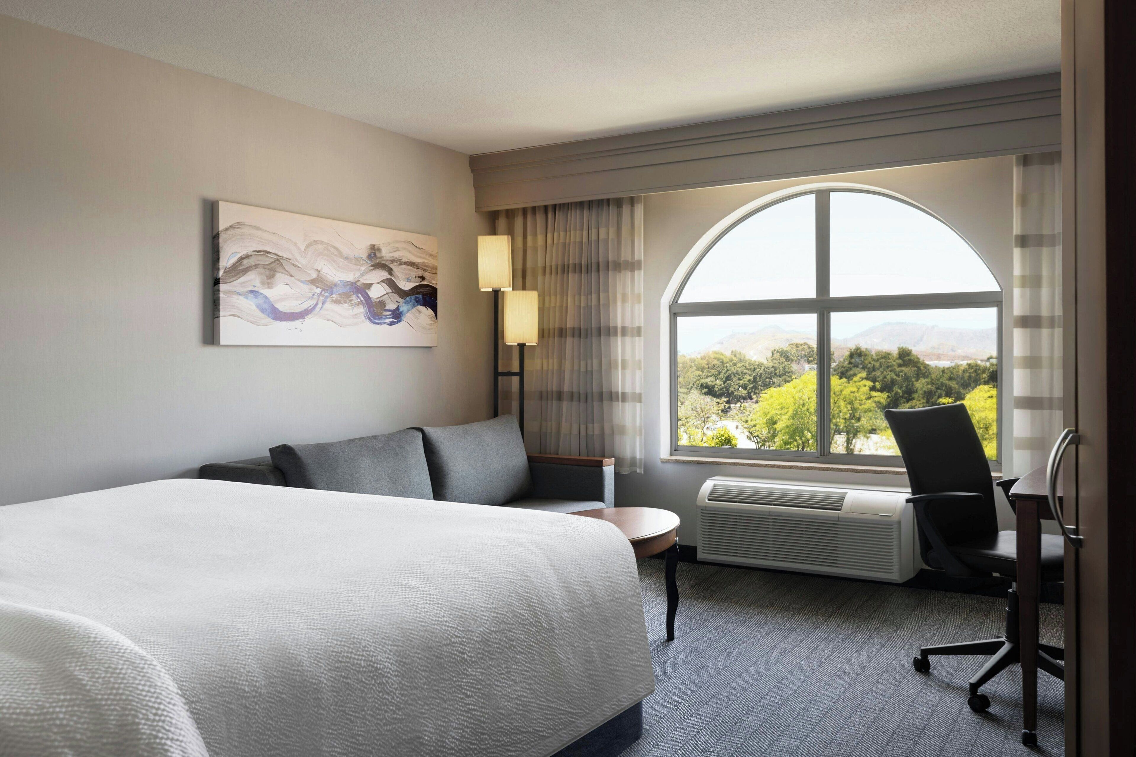 room, 1 king bed | 1 bedroom, desk, laptop workspace, blackout curtains