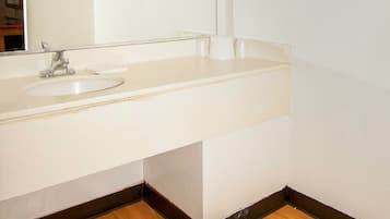 Room, 1 King Bed | Bathroom | Shower, free toiletries, towels, toilet paper