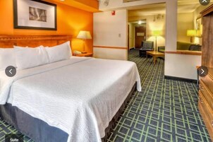 Caja de seguridad en la habitación y escritorio 