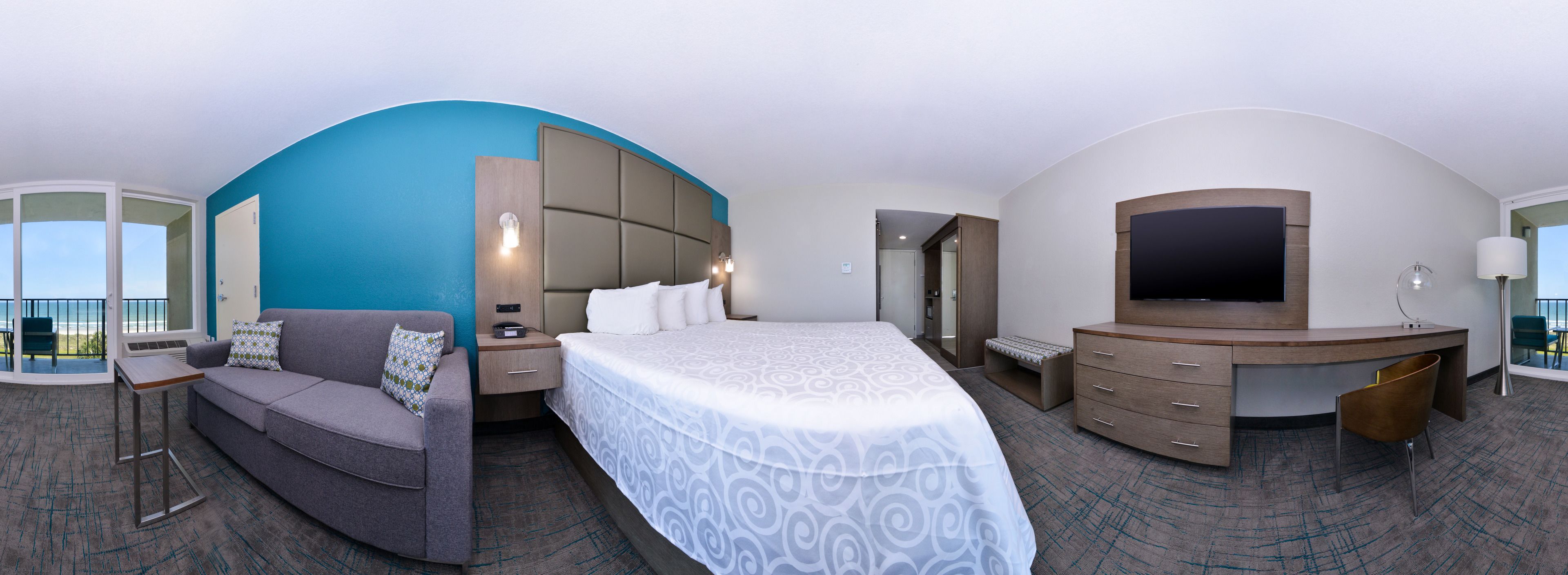 oceanfront, 1 king bed | premium bedding, pillow-top beds, in-room safe, desk