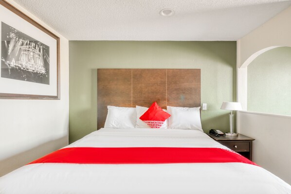 Suite, 1 habitación | Escritorio, tabla de planchar con plancha, wifi gratis y ropa de cama 