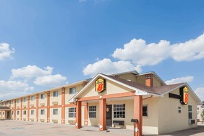 Exterior - Super 8 by Wyndham Chickasha (Chickasha)