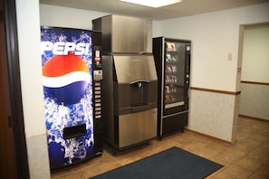 Máy bán hàng tự động