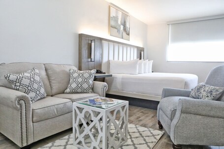 San Juan Airport Hotel - Image 1