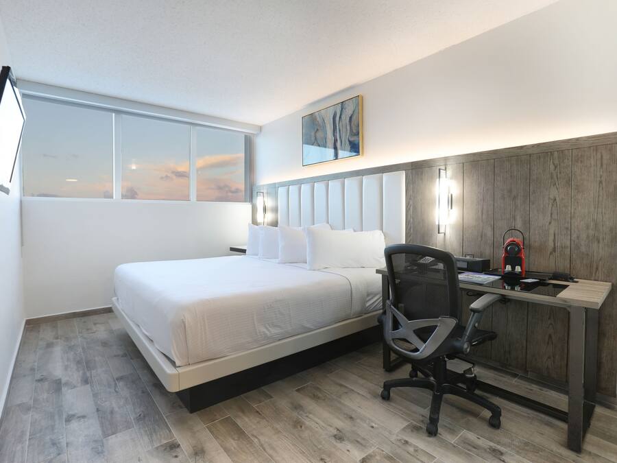 In-room safe, desk, soundproofing, iron/ironing board