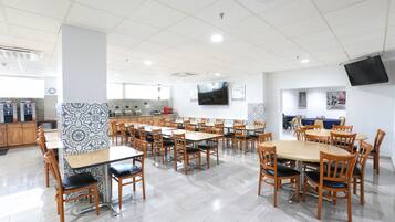 Free daily full breakfast