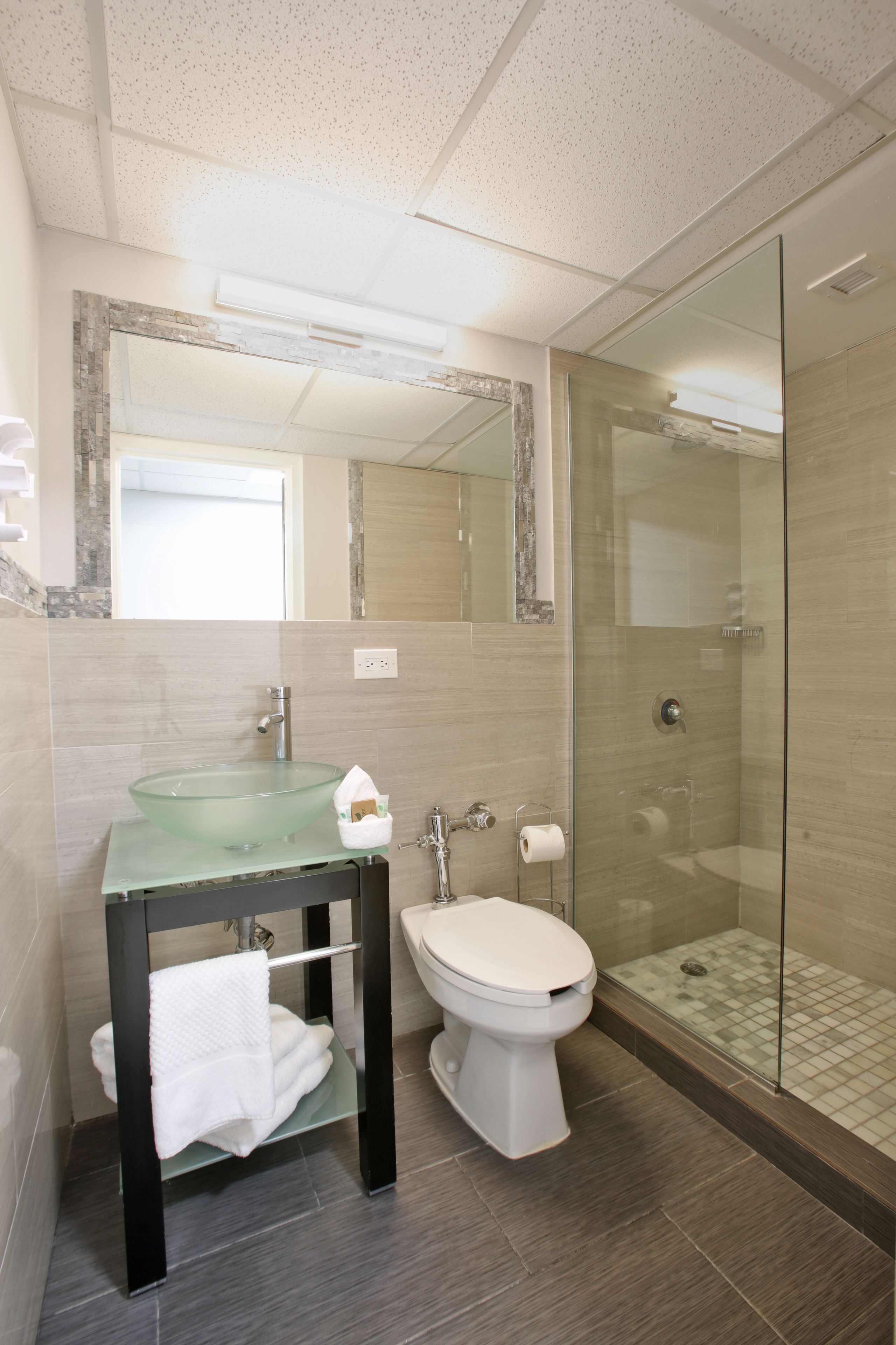 shower, rainfall showerhead, free toiletries, hair dryer