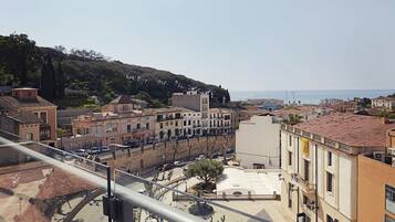 Dynamic Family | Balcony