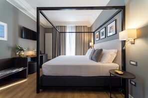 豪華客房 | 高級寢具、羽絨被、迷你吧、房內夾萬