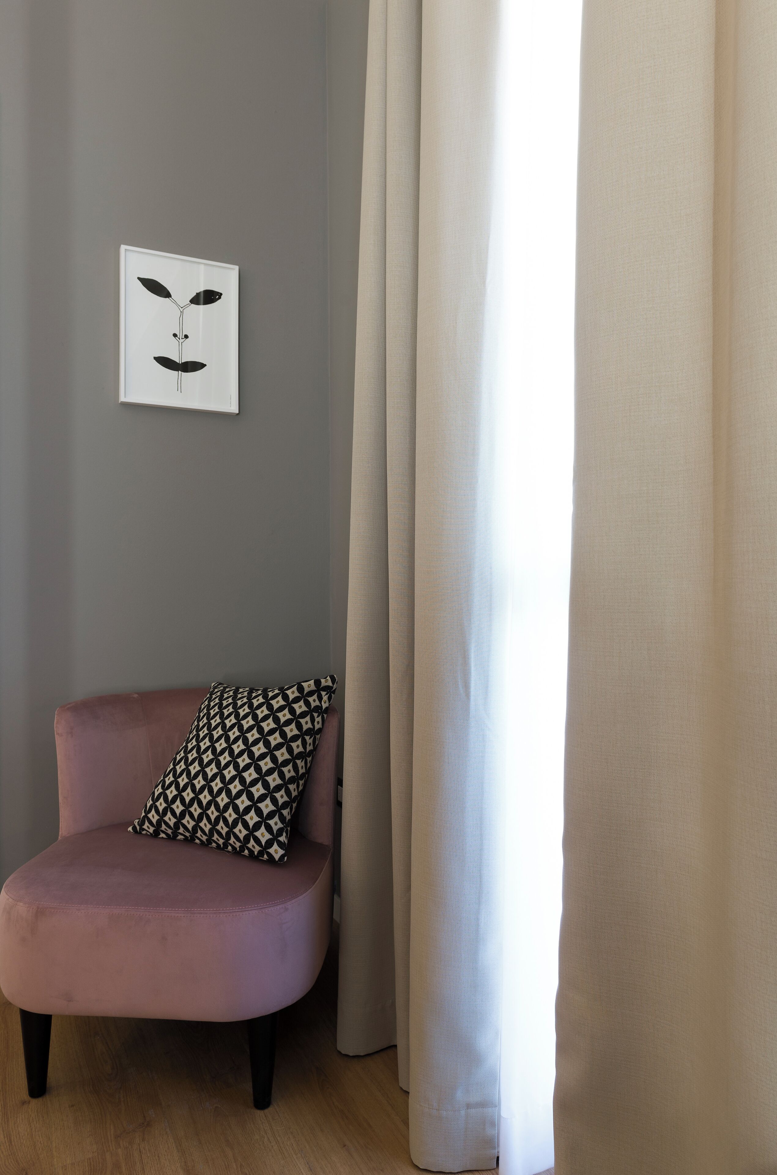 deluxe room | premium bedding, down duvets, minibar, in-room safe