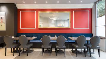 Bar (in der Unterkunft)