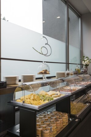 Buffet - Elizabeth Lifestyle Hotel (Bologna)