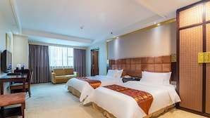 In-room safe, WiFi (free), bed sheets - Fortune Hotel (Guangzhou)