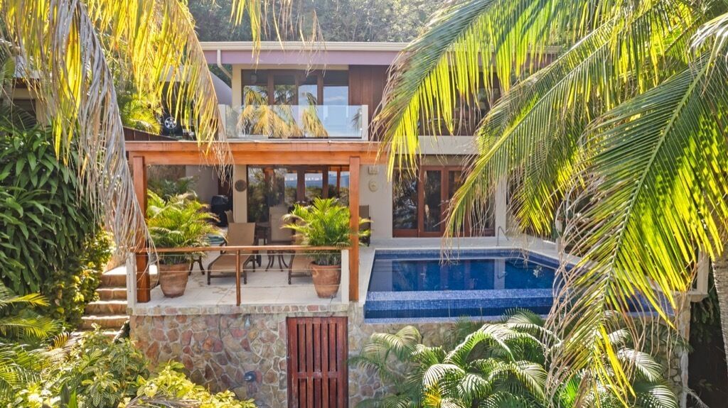 Villa Pura Vida | In-room safe, iron/ironing board, free WiFi, bed sheets