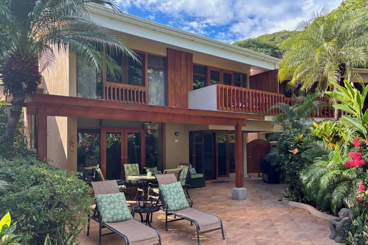 Villa Narciso | In-room safe, iron/ironing board, free WiFi, bed sheets